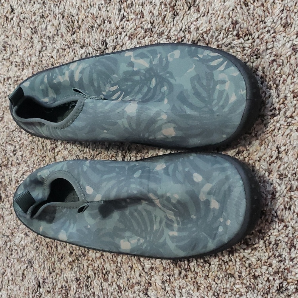 LOWEST PRICE-Water Shoes